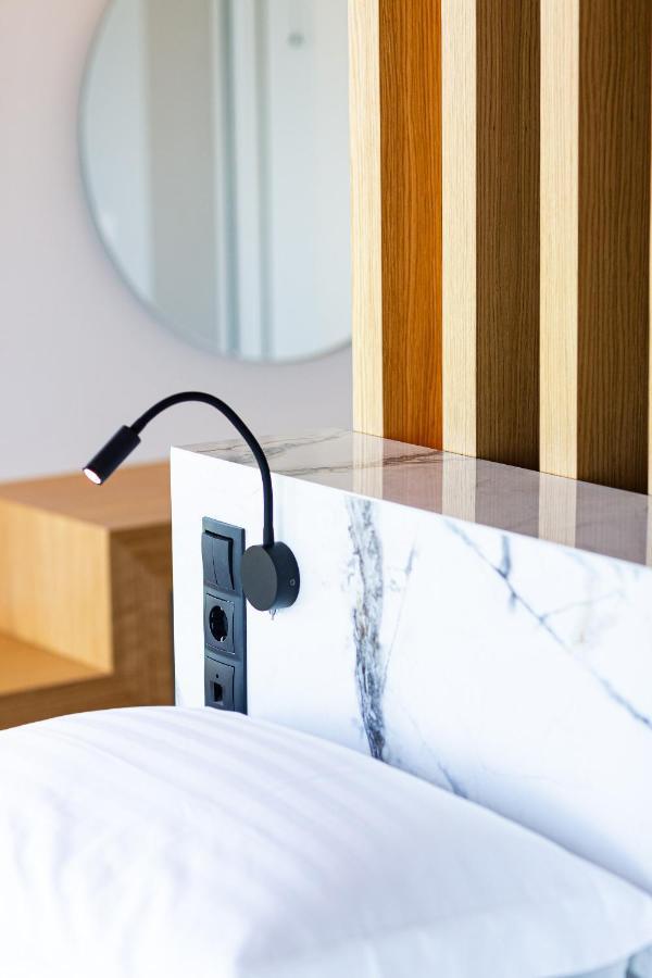 Thetree Villa, With Heated Pool & Spa Whirlpool Gállos エクステリア 写真