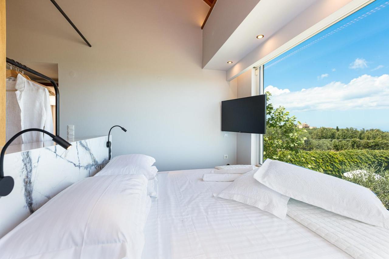 Thetree Villa, With Heated Pool & Spa Whirlpool Gállos エクステリア 写真