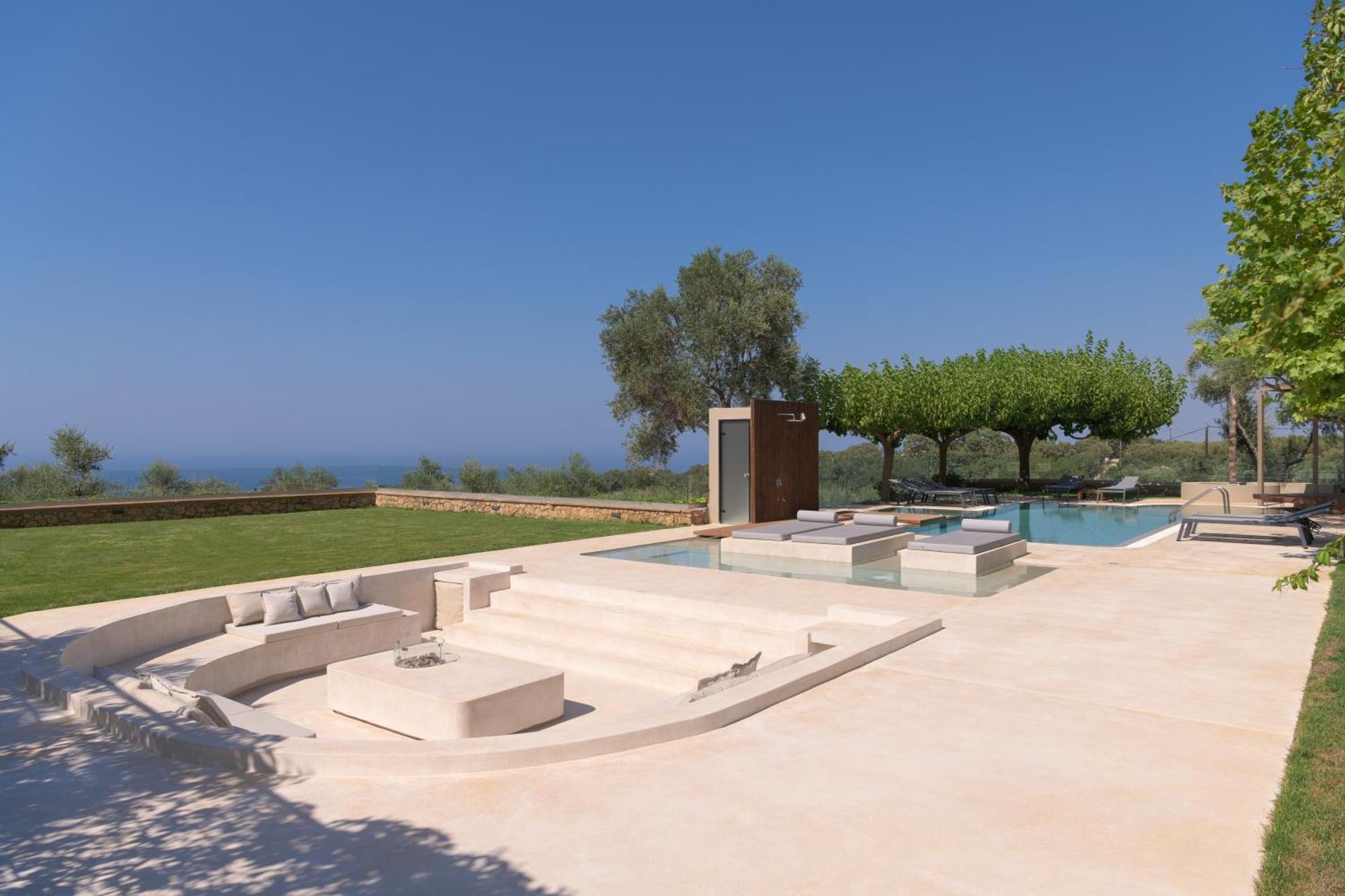 Thetree Villa, With Heated Pool & Spa Whirlpool Gállos エクステリア 写真